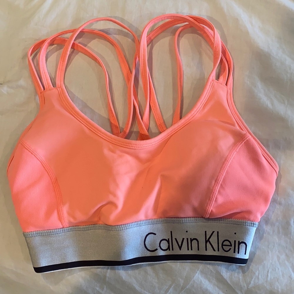 Sports bra